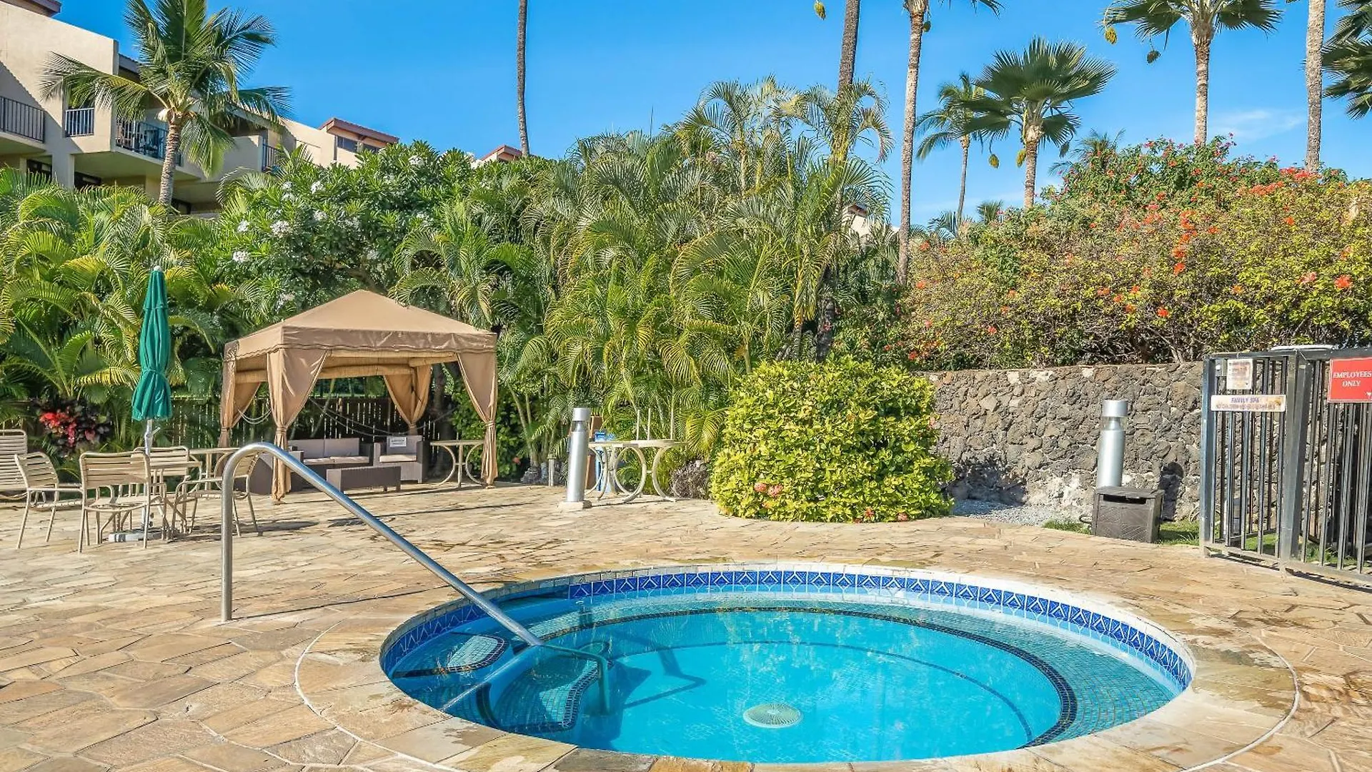 Kamaole Sands 8-402 - 2 Bedrooms, Pool Access, Spa, Sleeps 6 Wailea  Appartement